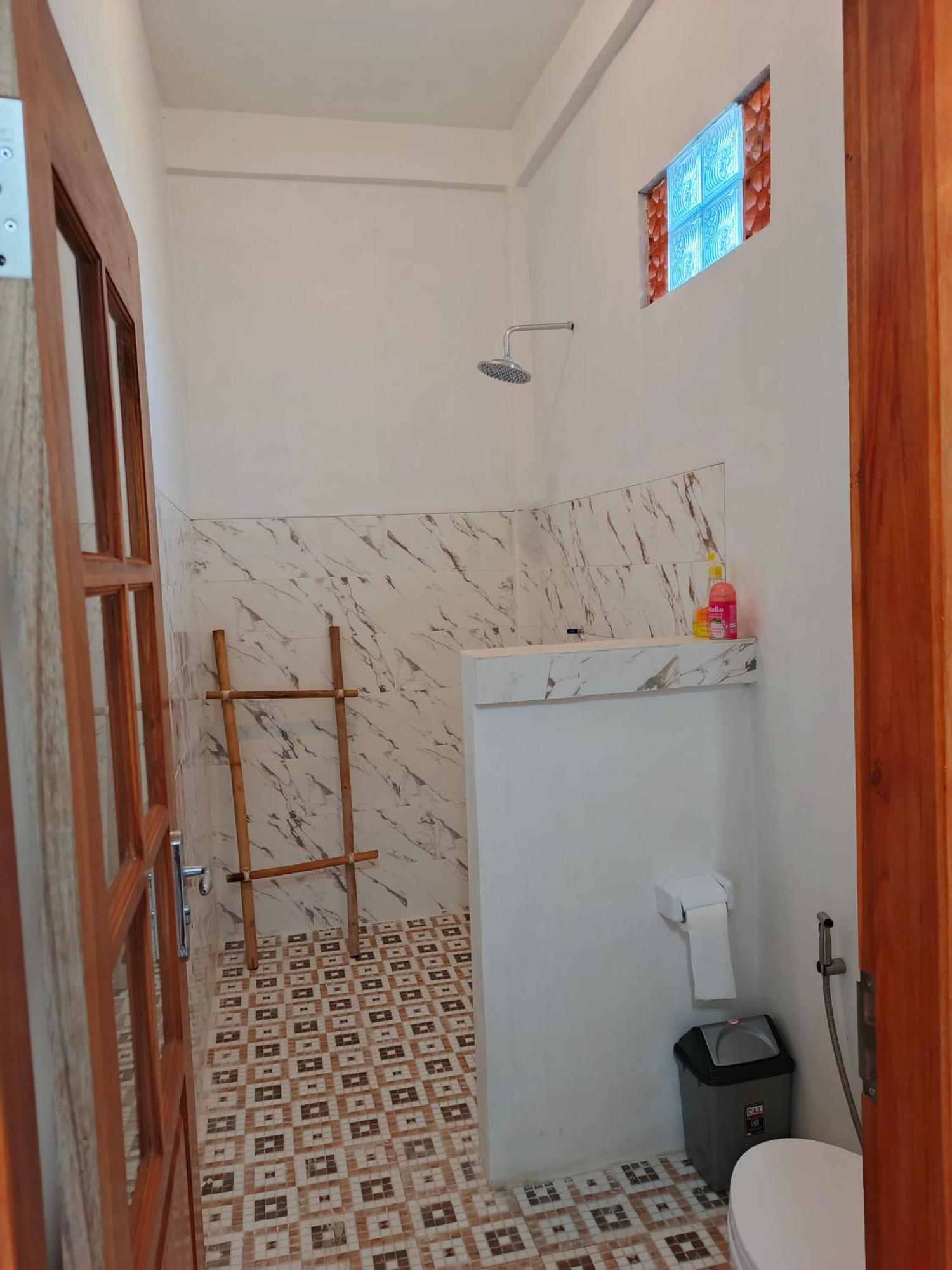 Friend House Stay & Surf Airsatang Exterior photo